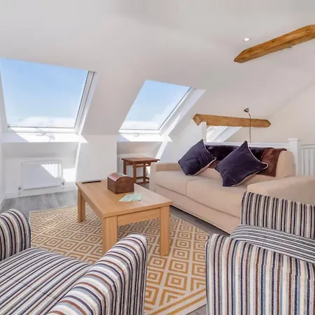 Livingstone Street With Free Parking アパート