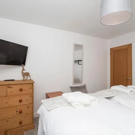 Livingstone Street With Free Parking Daire York