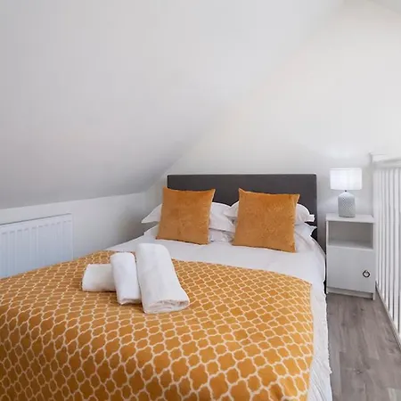 Livingstone Street With Free Parking Daire *