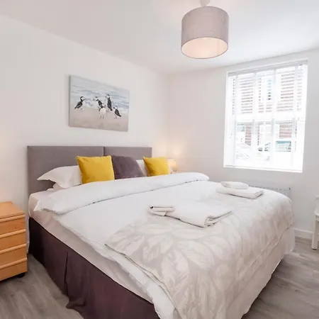 Livingstone Street With Free Parking