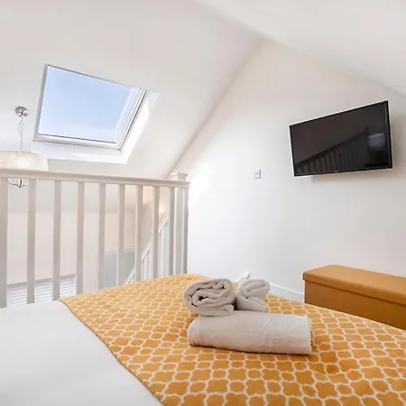 Livingstone Street With Free Parking *