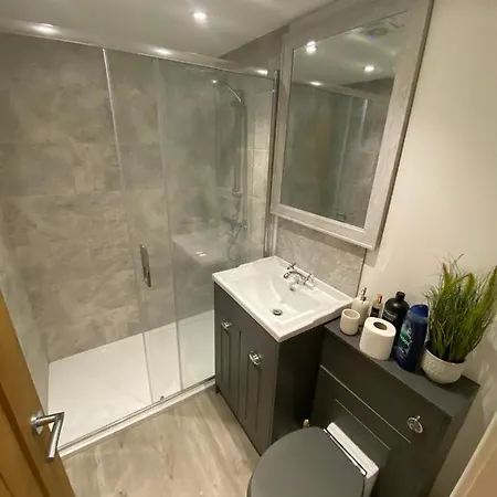 Livingstone Street With Free Parking Apartment York